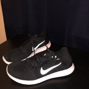 Ladies Nike shoes